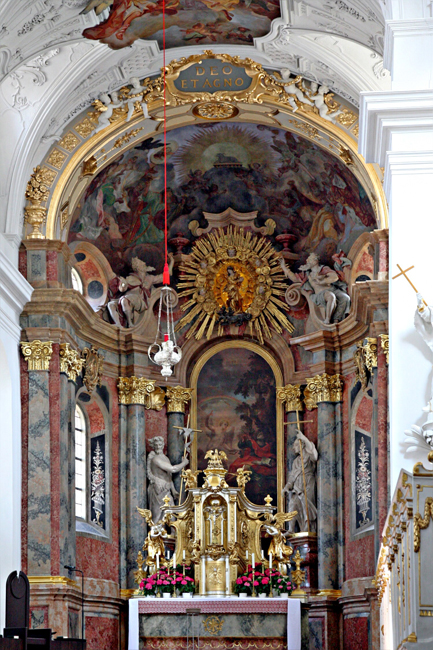 091 prchtiger Altar
