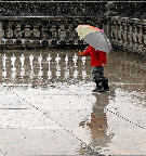 033 kleiner Mann im Regen